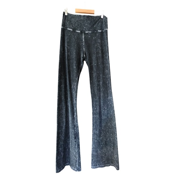 T Party Black Mineral‎ Wash Flare Yoga Pants Fold Over Waist Womens L Cross Back - Picture 13 of 14